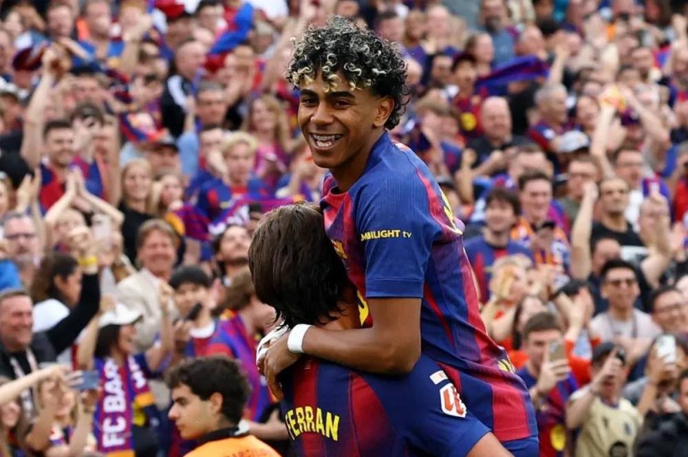 西甲第31轮消息:巴萨4-1领跑,马竞爆冷输球,阿拉维斯3-3绝平